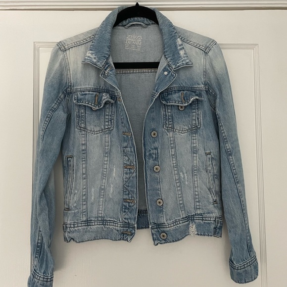 Zara | Trendy Denim Jacket - Picture 1 of 4